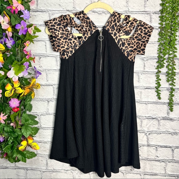 ||🌼3/$30🌼NWOT Black Waffle Short Sleeve Top Size Small - Picture 8 of 16